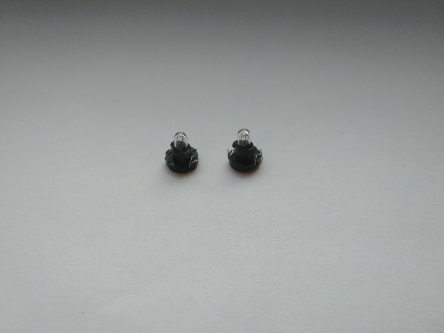 Патрон MFN размер 3 12V