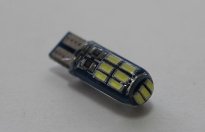 Лампочка светодиодная T10-4014-15SMD 12V  White силикон